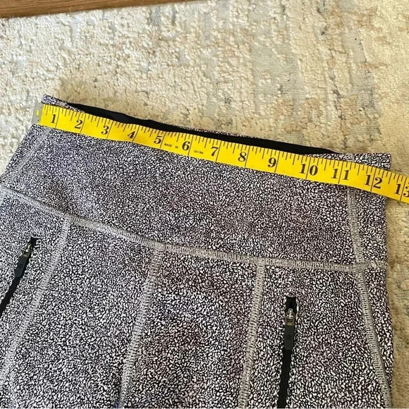 lululemon Invigorate 7/8 Chakra Print Alpine White Black Yoga Pants Leggings: 4 - Picture 6 of 10